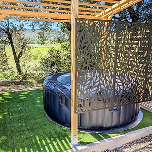 Appartement Du Petit Caillou En Drome Provencale , Jacuzzi Privatif En Supplement, Saint-Restitut